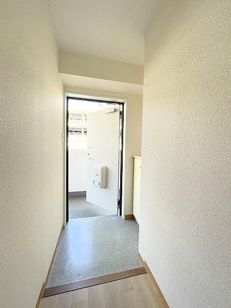 玄関　玄関内側