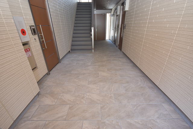 ロビー　エントランス内