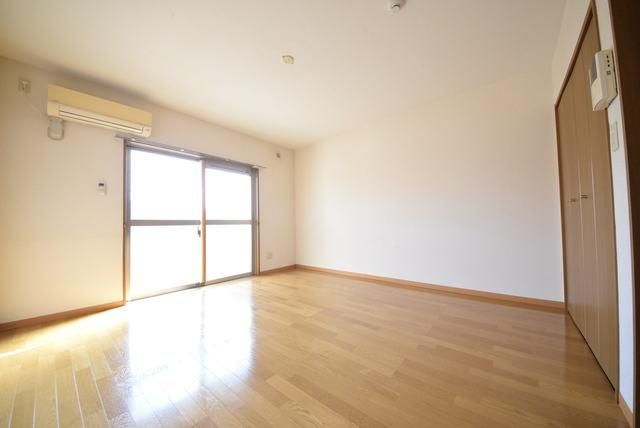 居室・リビング　★広々としたお部屋です★