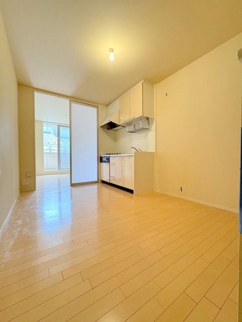 居室・リビング　★明るいフローリングのお部屋です★