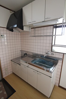 キッチン　ガスコンロ設置可。