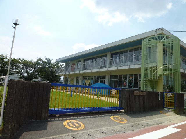 幼稚園・保育園　中保育園（幼稚園・保育園）まで620m
