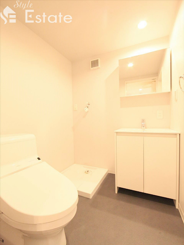 洗面設備　脱衣場　独立洗面台付