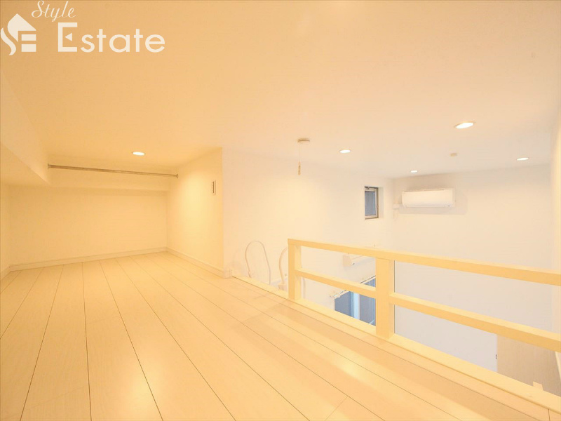 その他部屋・スペース　ロフト　ハンガーパイプ付