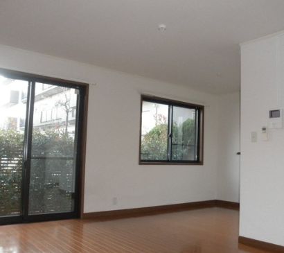 居室・リビング　ゆったり過ごせる居間です