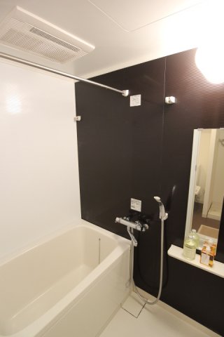 バス・シャワールーム　色が異なる場合がございますので、現地にて確認下さい。※参考写