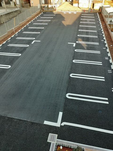 駐車場　敷地内駐車場6，600円