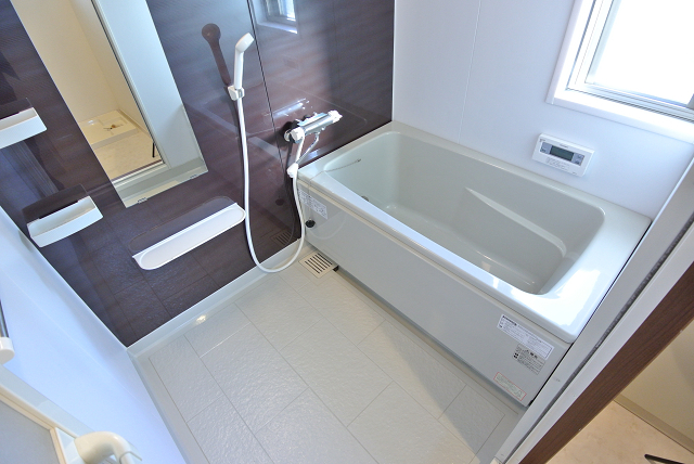 バス・シャワールーム　※他室写真～現況優先※