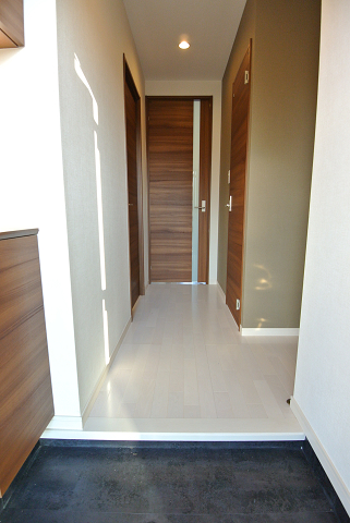 玄関　※他室写真～現況優先※