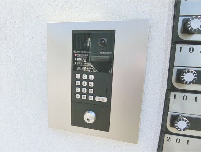 セキュリティ　女性の方でも安心のモニター付きオートロック♪