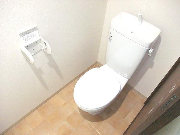 トイレ　セパレート！