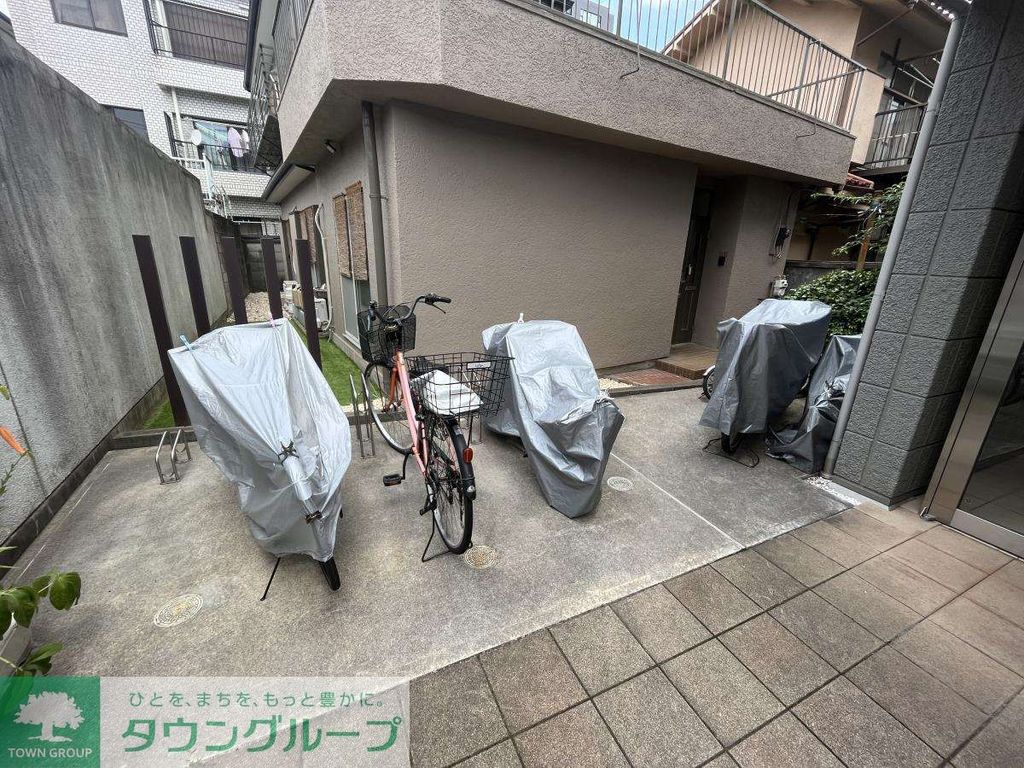 駐車場　駐車場