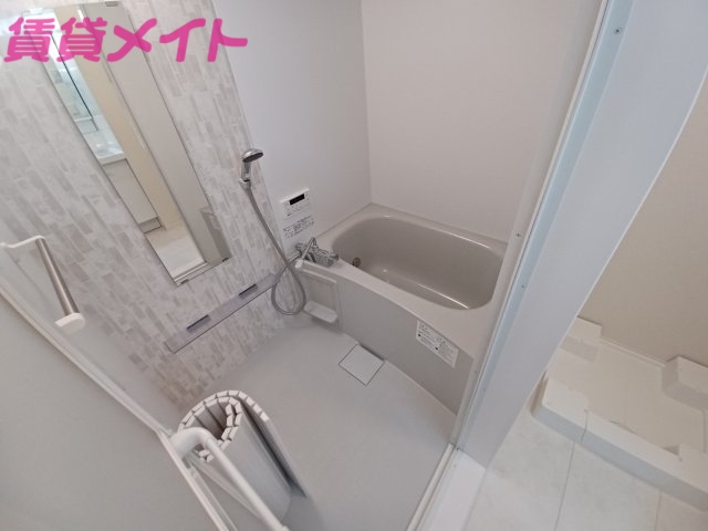 バス・シャワールーム　反転タイプ参考写真