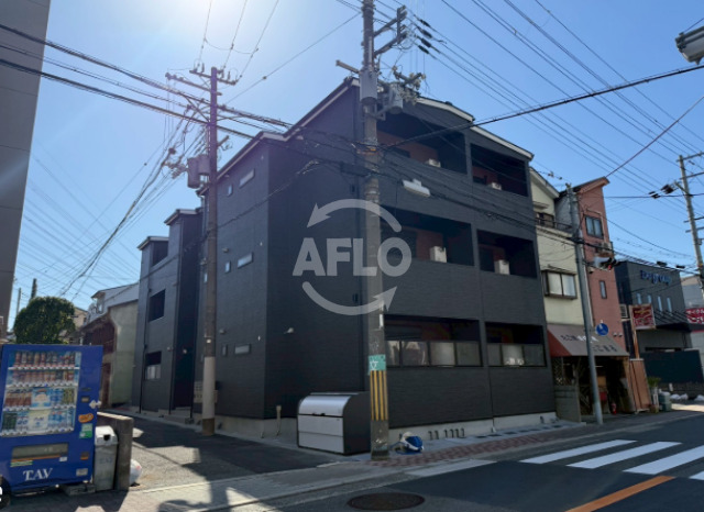 建物外観　セレニティ長吉出戸　外観