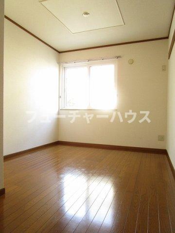 洗面設備　コンパクトで使いやすい洗面所