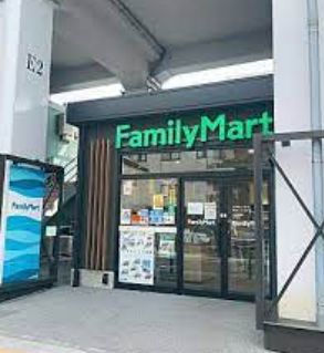 コンビニ　ファミリーマート東京ミズマチ店（コンビニ）まで257m