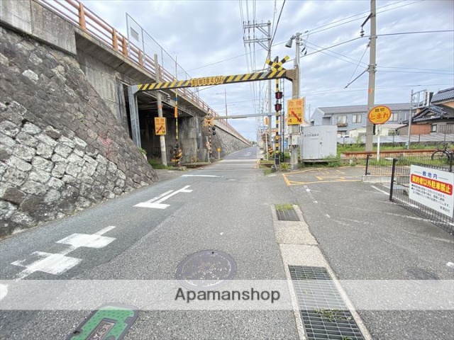 その他　前面道路（その他）まで0m