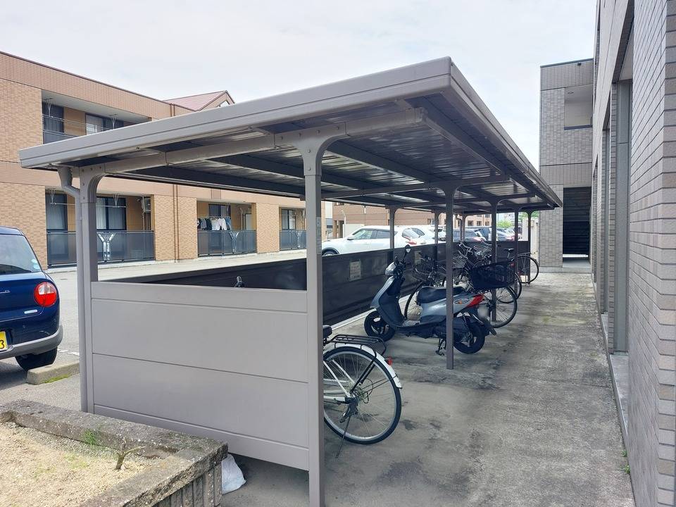 駐車場　駐輪場