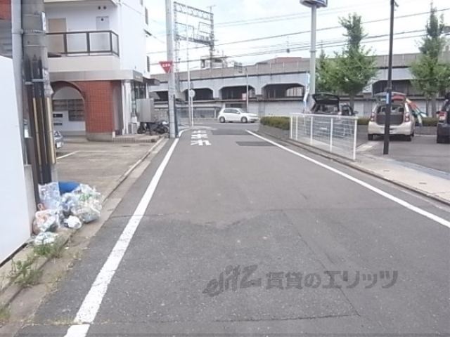 玄関　周辺道路