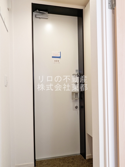 玄関　下駄箱がついているので、片付いた玄関をキープできます！