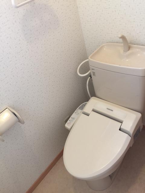 トイレ　ウォシュレット付き
