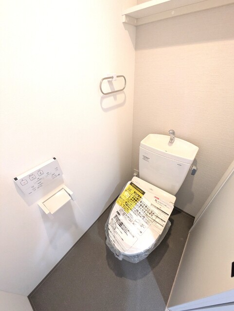 トイレ　（施工前）同間取参考写真