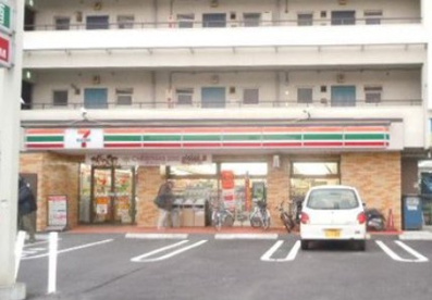 コンビニ　セブンイレブン 東菅野店（コンビニ）まで221m