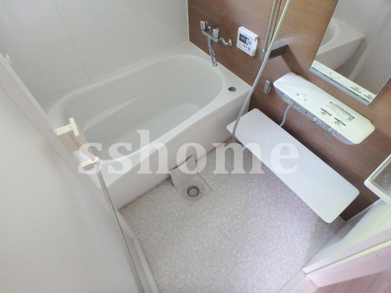 バス・シャワールーム　新しいのは気持ちいい