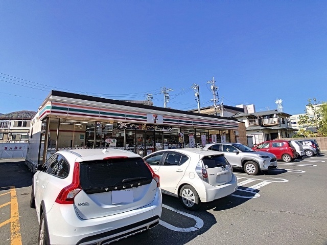 コンビニ　セブンイレブン長野中御所店（コンビニ）まで337m