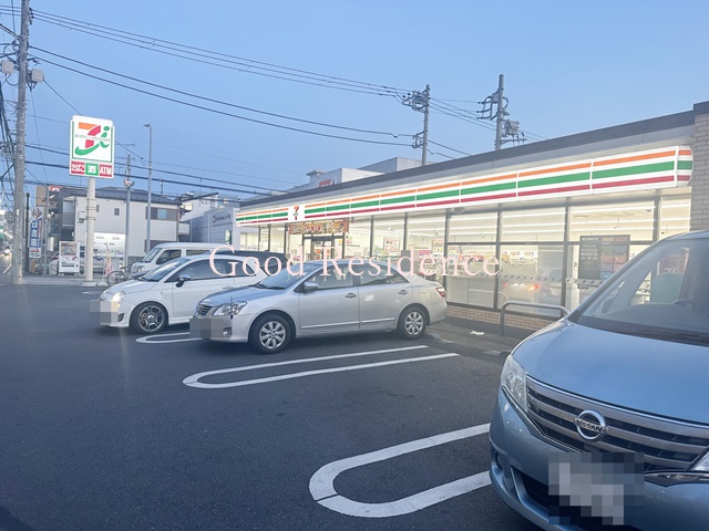 コンビニ　セブン-イレブン 横浜日吉本町４丁目店（コンビニ）まで245m