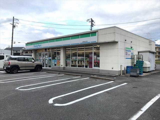 コンビニ　ファミリーマート（コンビニ）まで400m