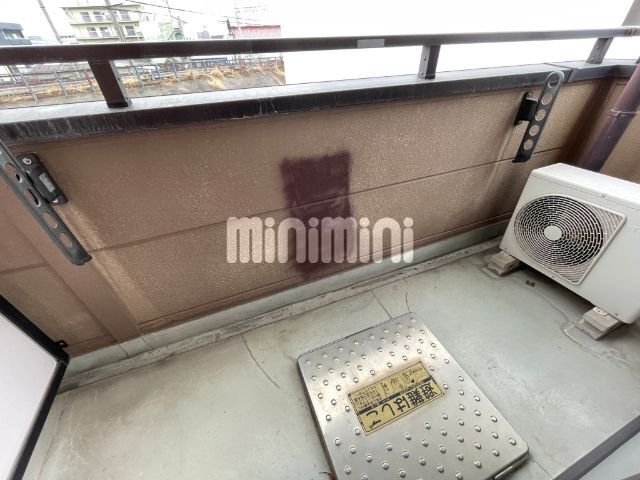 バルコニー　広めなベランダ
