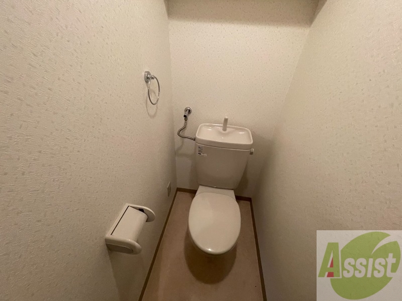 トイレ　こちらはトイレです。清潔感があり、安心して使用できます。