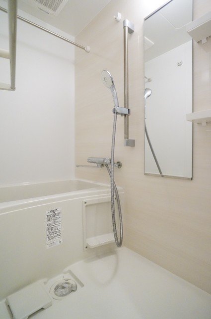 バス・シャワールーム　参考写真（同建物別部屋のものです）