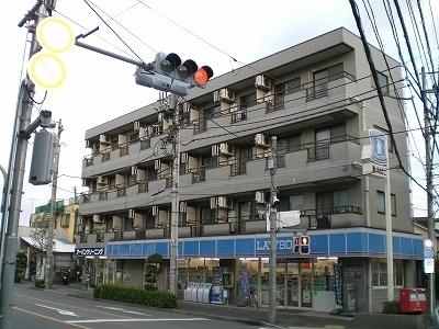 コンビニ　ローソン調布国領八丁目店（コンビニ）まで261m