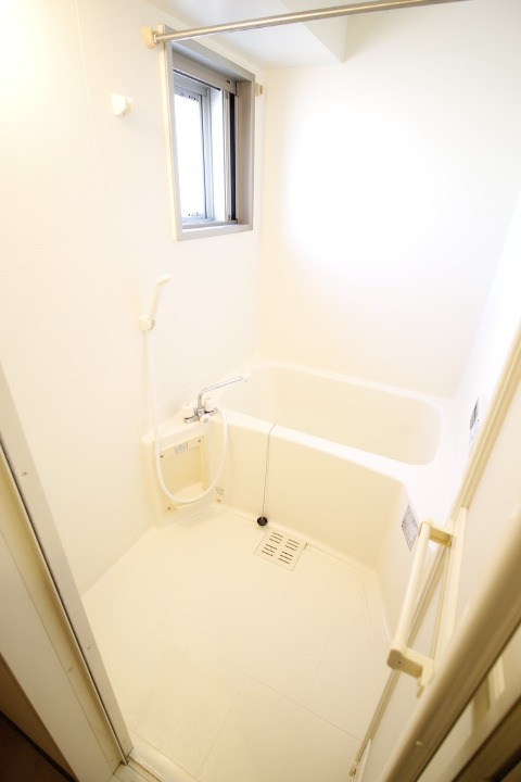 バス・シャワールーム　別部屋参考写真