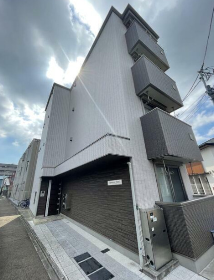 建物外観　ネット無料。ネット無料なら月々実質4000円程度のコストがか