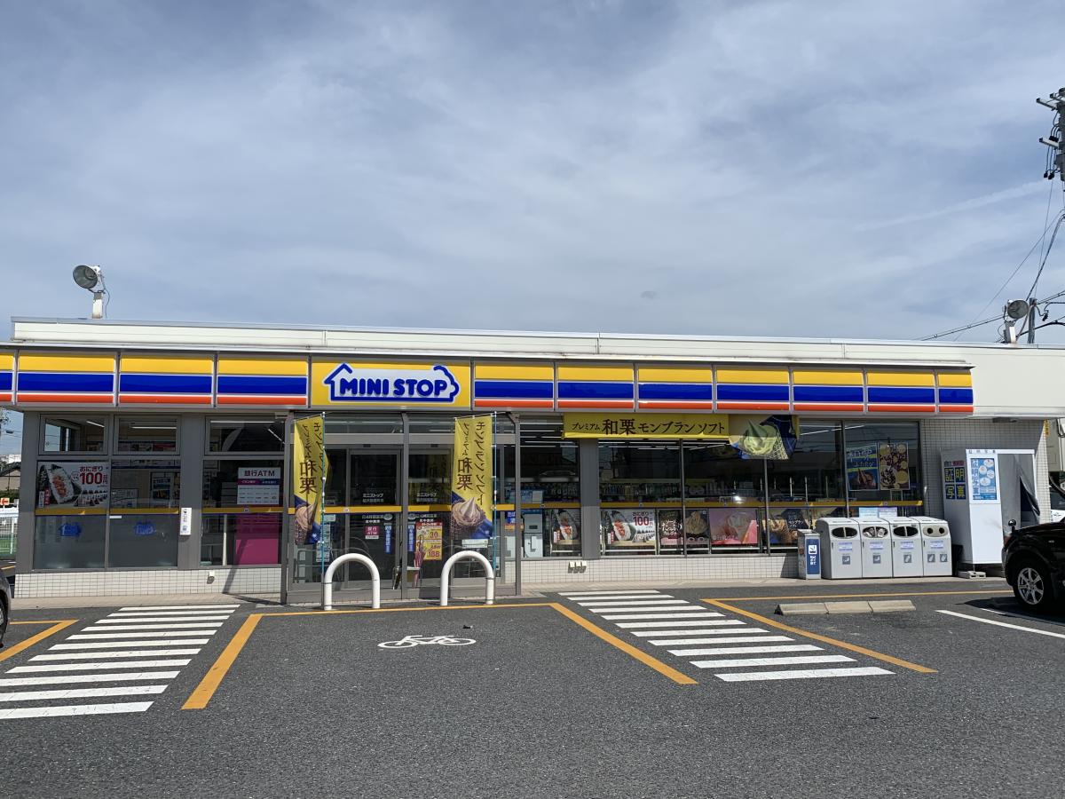 コンビニ　ミニストップ稲沢旗屋町店（コンビニ）まで889m