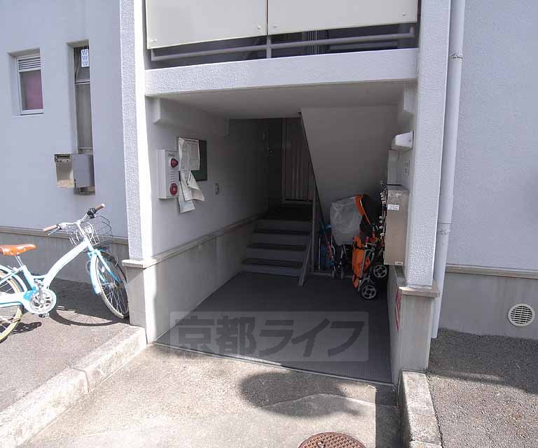 エントランス　建物の入り口です。
