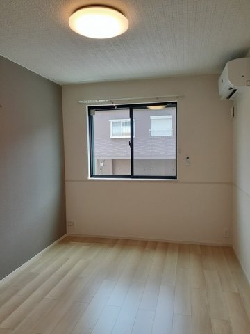 その他部屋・スペース　明るい色調の室内です