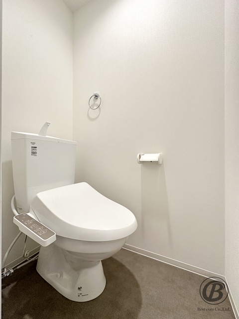 ジーメゾン西湊ベルジュールのトイレ写真