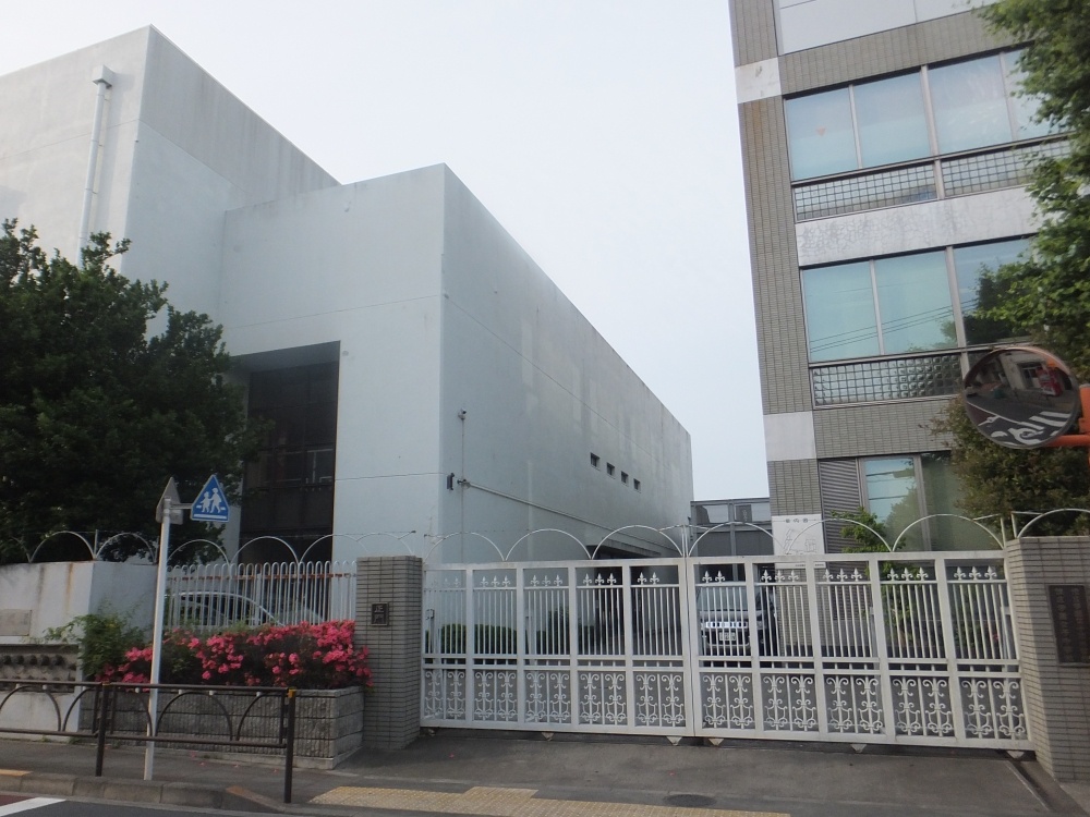 中学校　佼成学園女子中学校・高等学校（中学校）まで1097m