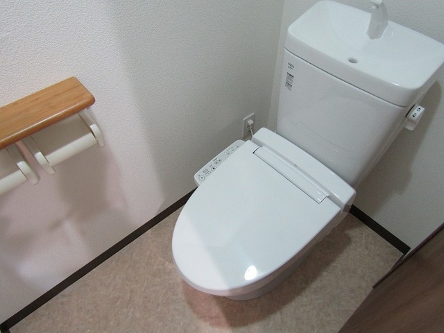 トイレ　ウォシュレット