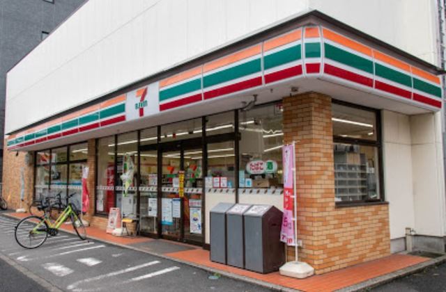 コンビニ　セブンイレブン一之江駅環七通り店（コンビニ）まで390m
