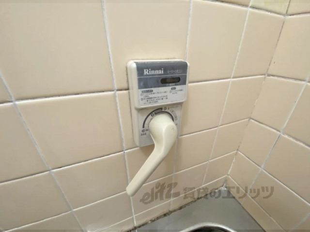 その他設備　給湯器リモコン