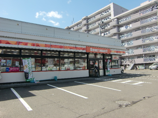 コンビニ　セイコーマート西野3条店（コンビニ）まで435m
