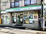 コンビニ　ファミリーマート世田谷北沢3丁目店（コンビニ）まで77m
