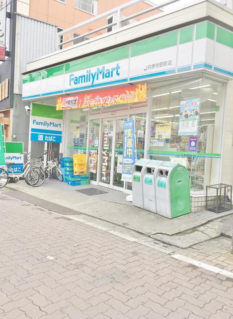 コンビニ　ファミリーマートJR堺市駅前店（コンビニ）まで688m
