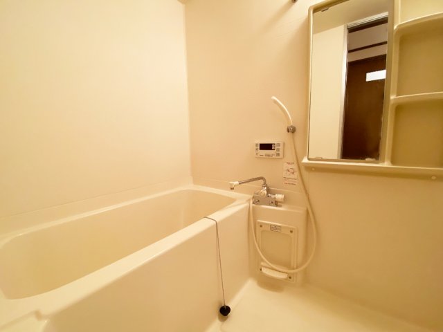 ノースアベニュー紫塚IIの風呂写真