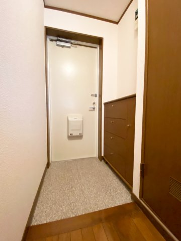 ノースアベニュー紫塚IIの玄関写真